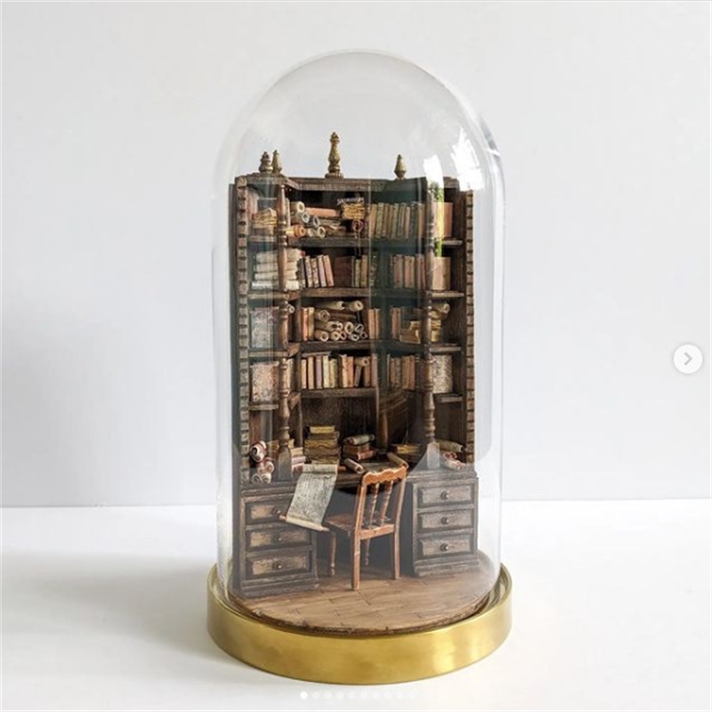 Miniatur-Bücherregal, Bücherre – Vintage And Collectible Books Bewertung und Preis