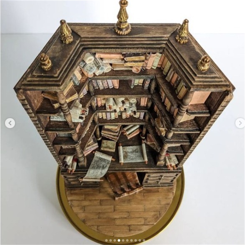Miniatur-Bücherregal, Bücherre – Vintage And Collectible Books Bewertung und Preis